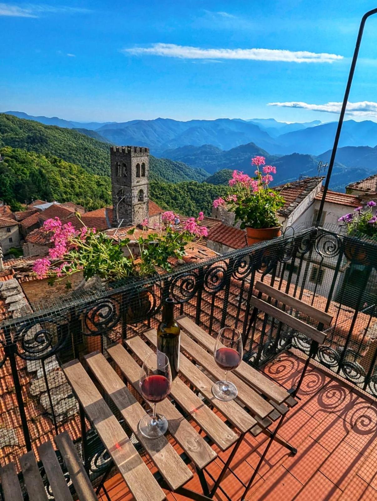 Casa Bellavista Villa Montefegatesi Luaran gambar